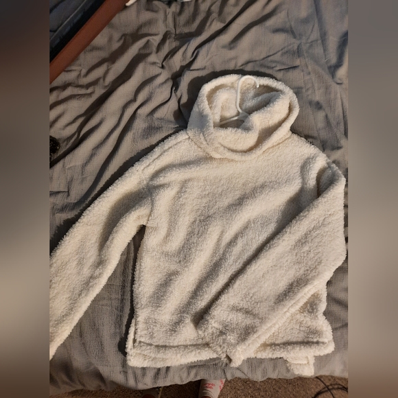 Fuzzy cowl neck pull over - Picture 2 of 3